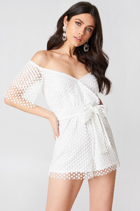 nakd_hannalicious_crochet_playsuit_1454-000067-0001_01j.jpg