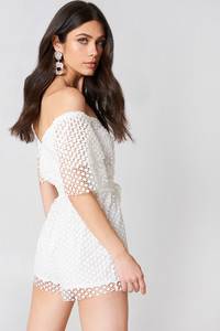 nakd_hannalicious_crochet_playsuit_1454-000067-0001_02k.jpg