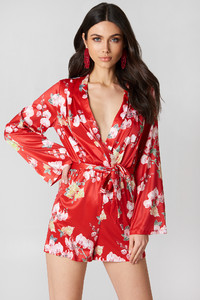 nakd_hannalicious_deep_v-neck_satin_playsuit_1454-000060-0088_01j.jpg