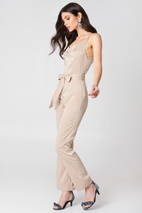 nakd_hannalicious_satin_jumpsuit_1454-000062-0668_01c.jpg