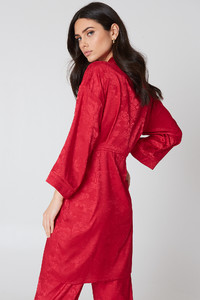 nakd_jacquard_satin_kimono_1018-000901-1465_02k.jpg