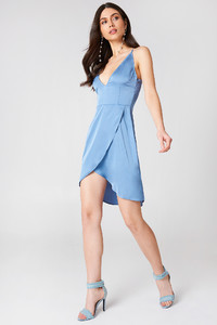 nakd_linn_ahlborg_overlapped_front_dress_1561-000001-1501_03c_r.jpg