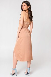 nakd_linn_ahlborg_satin_look_midi_dress_1561-000003-0027_02d_r.jpg