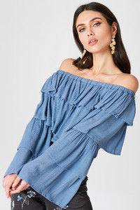 nakd_off_shoulder_ruffle_top_1035-000069-1061_01a.jpg