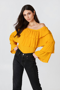 nakd_off_shoulder_ruffle_top_1035-000069-5559_01a.jpg