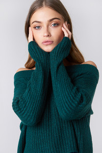 nakd_off_the_shoulder_knitted_sweater_1018-001100-8378_04g.jpg