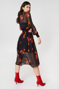 nakd_shiffed_detail_midi_dress_1018-000929-3188_02d.jpg