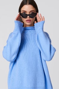 nakd_turtle_neck_oversized_knitted_sweater_1100-000479-0003_04g.jpg