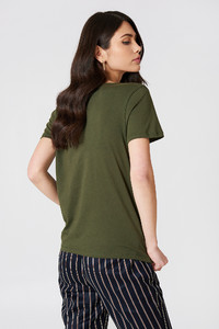 nakd_v_neck_tee_1044-000029-0046_02b.jpg