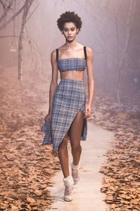 off-white-rf17-2476.thumb.jpg.82e19a0a77d00f0623c4d92133f499dc.jpg