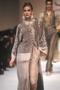 oscar-de-la-renta-fw-1991-2.thumb.jpg.760022e9cc81d0b1cbe59478aace3eab.jpg