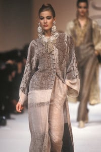 oscar-de-la-renta-fw-1991-2.thumb.jpg.760022e9cc81d0b1cbe59478aace3eab.jpg