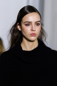 phillip-lim-clp-rf18-0216.thumb.jpg.112750320512d7a387368eaef7fbfc84.jpg