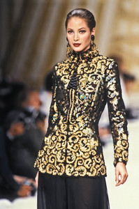 pierre-balmain-hc-fw-1992-4.thumb.jpg.7db5d54819ce08b55f6783405f1caeb5.jpg