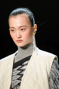 prabal-gurung-clp-rf18-0106.thumb.jpg.0320a569ad5a25cd1aa2952163022690.jpg