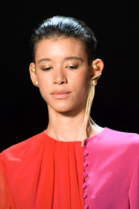prabal-gurung-clp-rf18-0327.thumb.jpg.dcd1248e7eacc8e876ea0e755abccb09.jpg