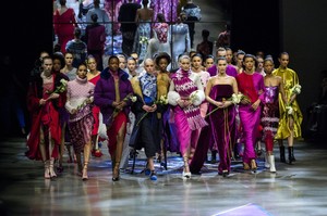 prabal-gurung-rf18-1723.thumb.jpg.3245fe524f1efa8f14c2271fb1ae1f60.jpg