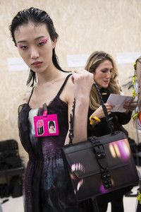 prada-bks-v-rf18-4546.thumb.jpg.a862a0eb52b1b7a364dbb306889e47db.jpg
