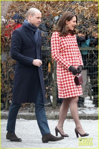 pregnant-kate-middleton-prince-william-bring-mental-health-awareness-to-sweden-01.jpg