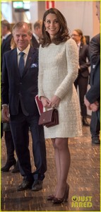 pregnant-kate-middleton-prince-william-bring-mental-health-awareness-to-sweden-03.jpg
