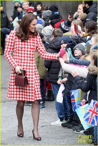 pregnant-kate-middleton-prince-william-bring-mental-health-awareness-to-sweden-10.jpg