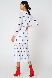 qontrast_long_dot_dress_1533-000075-0464_02d.jpg