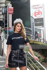 reigning-miss-universe-iris-mittenaere-attends-a-welcome-event-at-picture-id875062816.jpg