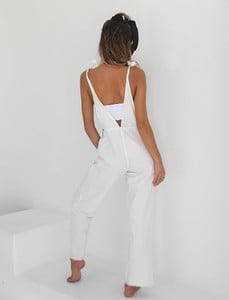 shopify_9ff6c7a43287c73cb110966be801a02f_tom-boy-overalls-white_1230x1230.jpg