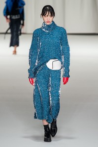 sportmax-rf18-0340.thumb.jpg.028ab6e0b57029441eb726f60aa14b38.jpg