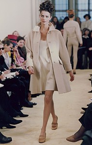 stewart-1992xfw-prada-fw1992-cq5dam_web_1280_1280.thumb.jpeg.9eae9e359f932a363f7a2e3d61785089.jpeg