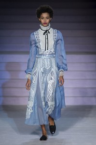 temperley-lo-rf17-4827.thumb.jpg.ce94fd4fbf610d3652b0382d270fcd87.jpg