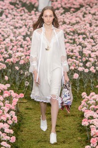 tory-burch-rf18-0019.thumb.jpg.f0ac8c3a3740bc679193a9e687cfd1ef.jpg