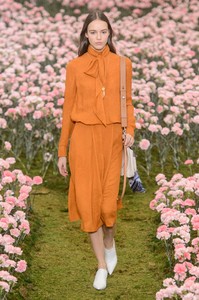 tory-burch-rf18-0105.thumb.jpg.1924a773e3dad8637f9fc3b6820e9c3c.jpg