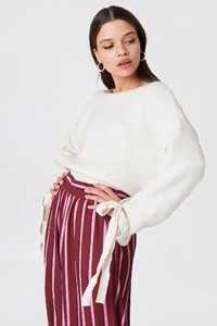 trendyol_detailed_back_sweater_1494-000446-0244_02a.jpg