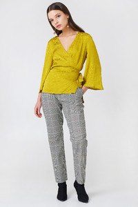 trendyol_overlap_chiffon_blouse_1494-000447-0304_03c.jpg