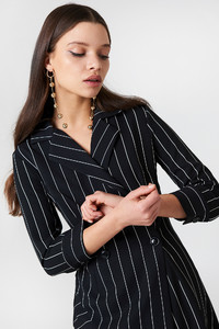 trendyol_stripe_asymmetrical_dress_1494-000441-0002_05g.jpg