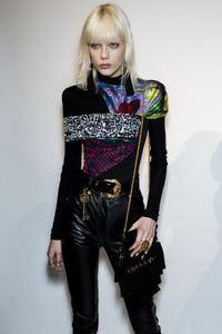 versace-bks-z-rf18-7333.thumb.jpg.580234bebd3e517c8d78e19078798a68.jpg