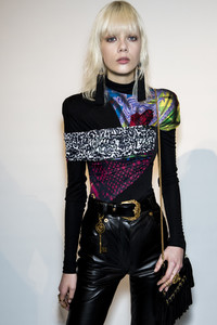 versace-bks-z-rf18-7335.thumb.jpg.5bf6e1548c7eca073c0837aa13f49e27.jpg