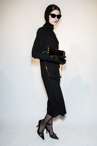 versace-bks-z-rf18-7343.thumb.jpg.fc5e21afdf61fb6e047eab09535b20a1.jpg