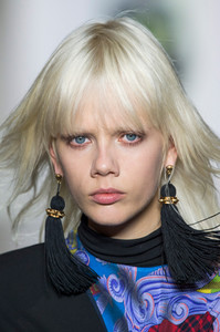 versace-clpa-rf18-5713.thumb.jpg.1b2c87f35453d35af727a2dc4ad14a20.jpg