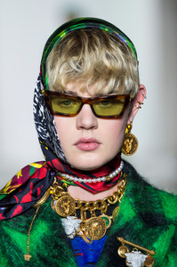 versace-clpa-rf18-5792.thumb.jpg.7b565798e77862f43ac62909db7f9e39.jpg