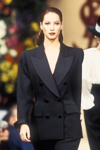 yves-saint-laurent-hc-ss-1993-14.thumb.jpg.2a4e6ede27593271b50bcb998e5eb698.jpg