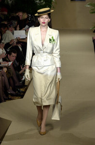 yves-saint-laurent-hc-ss-2001-6.thumb.jpg.cd2092c20baf298ea14a53fc45ce4e31.jpg