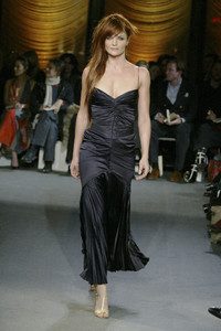 zac-posen-fw-2003-2.thumb.jpg.f941030bcd95b53a3df10888f7ee29ac.jpg