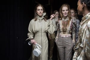 zimmermann-fw18samb2.thumb.jpg.dd9076bebcfc0cd1c6e659f530dbdd35.jpg