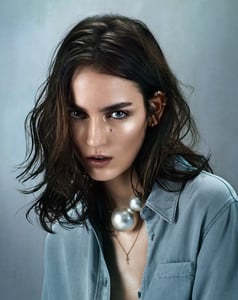 zuzanna-bijoch-by-jens-langkjaer-rika-magazine-10-spring-summer-2014-1b.thumb.jpg.2325c56625ffb6b35480026e3cd721be.jpg