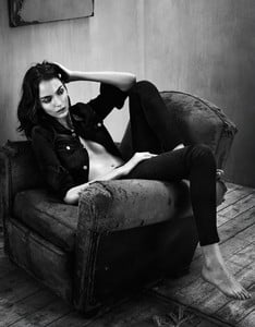 zuzanna-bijoch-by-jens-langkjaer-rika-magazine-10-spring-summer-2014-3.thumb.jpg.e25101a78c7058ff2bf37f86e98167e7.jpg