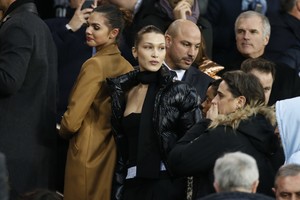 007_bellahadid_march2018.jpg