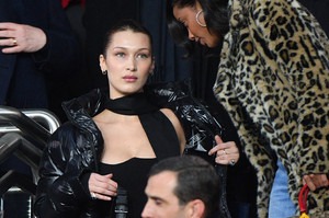 014_bellahadid_march2018.jpg