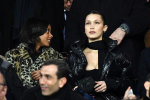 016_bellahadid_march2018.jpg